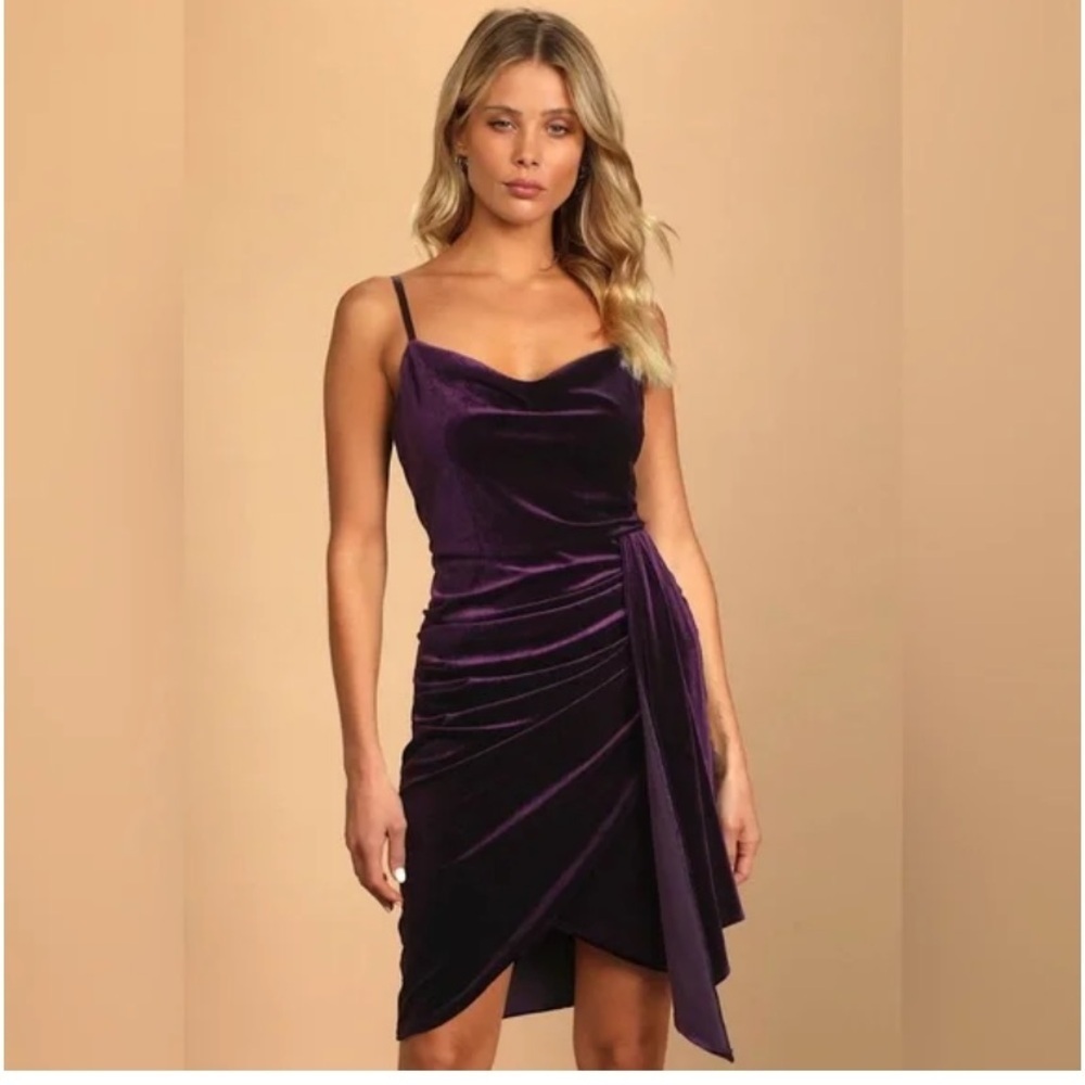 Lulu’s NWT Living it Luxe Dark Purple Velvet Tulip Mini Dress Small